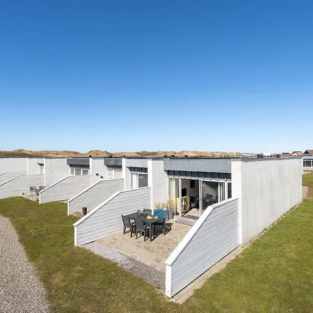 Pet Friendly In With Kitchen Holiday home *